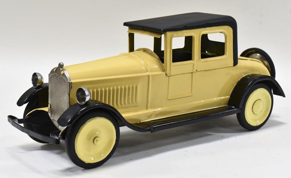 Restored Dayton Friction Coupe Car (1 of 7)