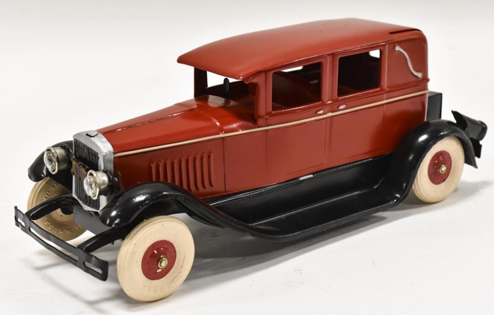 Restored Kingsbury Windup Sedan Car (1 of 9)