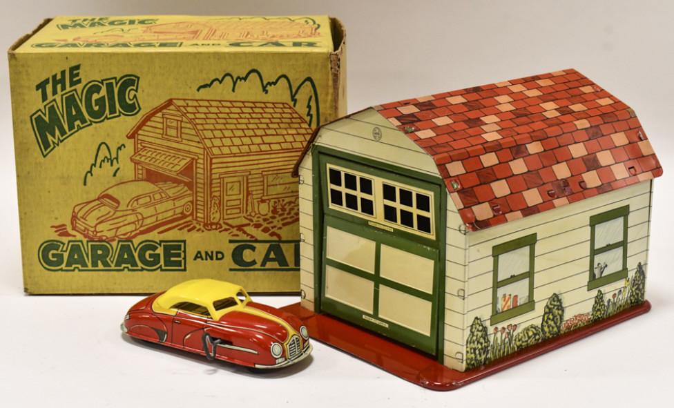 Marx Tin Litho The Magic Garage And Car w/ Box (1 of 13)