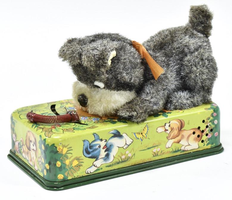 Japan Tin Battery Op. Playfull Puppy + Caterpillar (1 of 8)