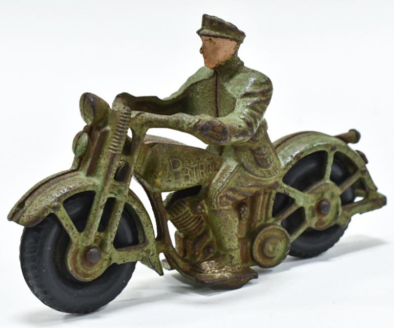 Hubley Cast Iron Police Patrol Motorcycle (1 of 6)