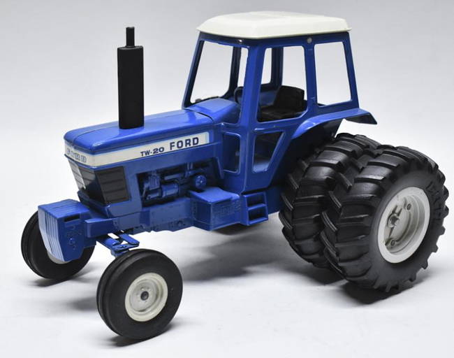 Auction Ford Toy Tractors For Sale Custom Built FORD 8730 1:64