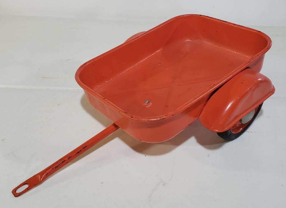 Repainted Eska Allis-Chalmers Pedal Cart w Fenders (1 of 5)
