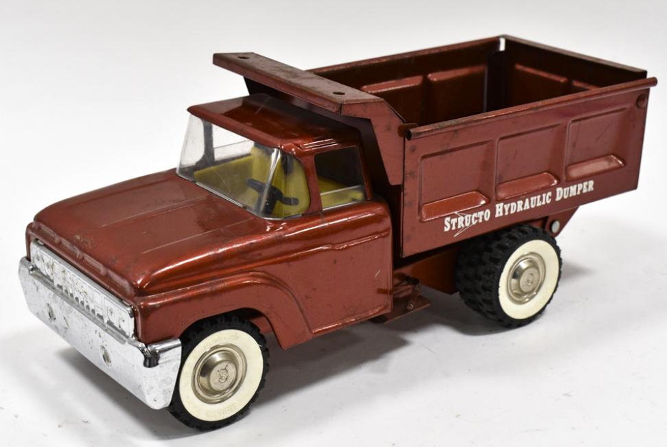 Original Structo Hydraulic Dump Truck (1 of 5)