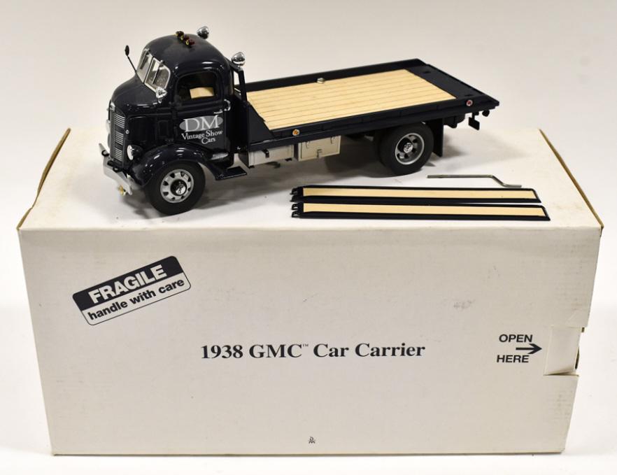 1/24 ダンバリーミント 1930s Custom Car Carrier Danbury Mint 1/24 1930s GMC Custom Car Carrier w/Display