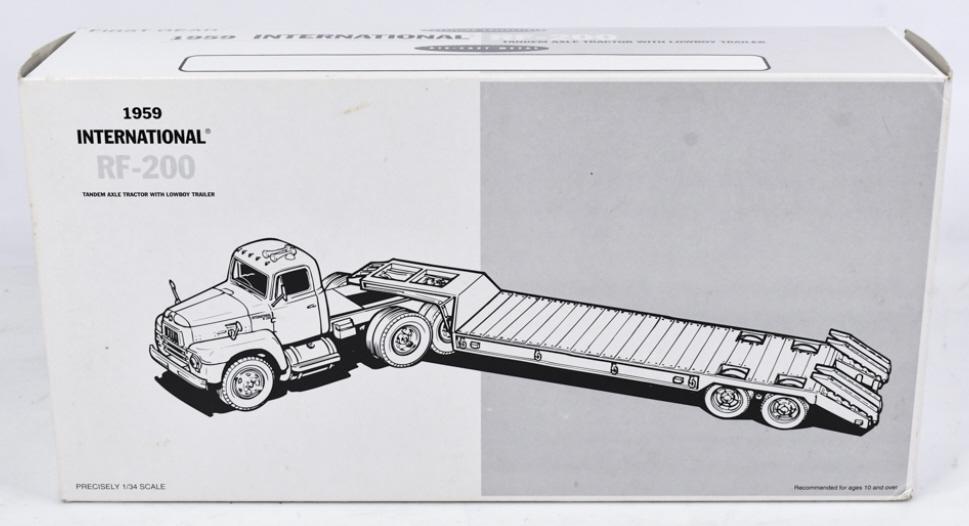 1/34 First Gear 1959 International RF-200 w Lowboy (1 of 3)