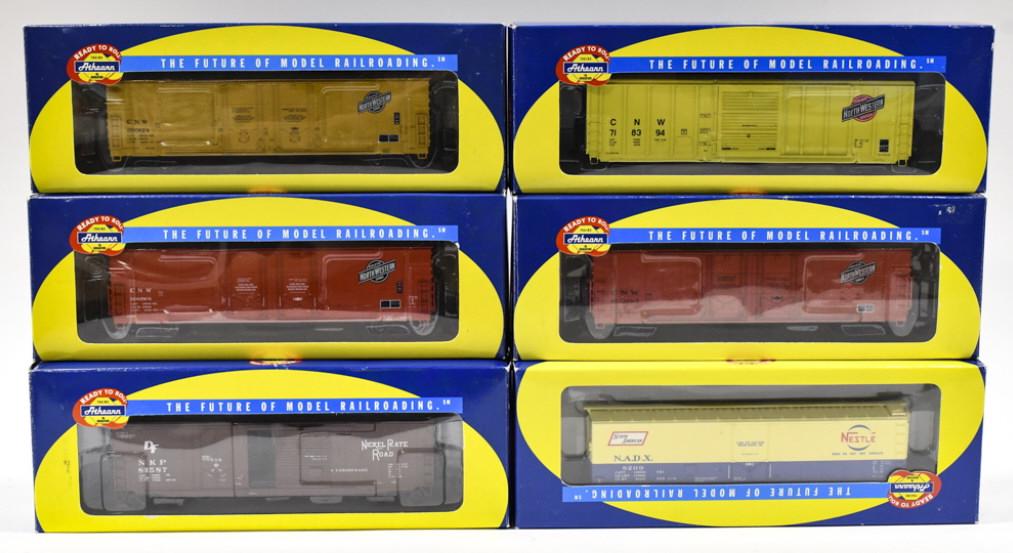 Athearn HO Chicago & North Western Box Cars (1 of 6)