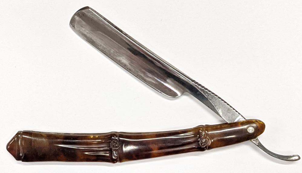 Case Brothers Cutlery Tortoise Shell Straight Razr (1 of 4)