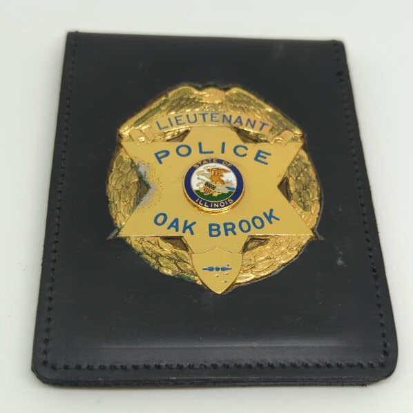 Obsolete Oak Brook Police Lieutenant Belt Badge (1 of 2)
