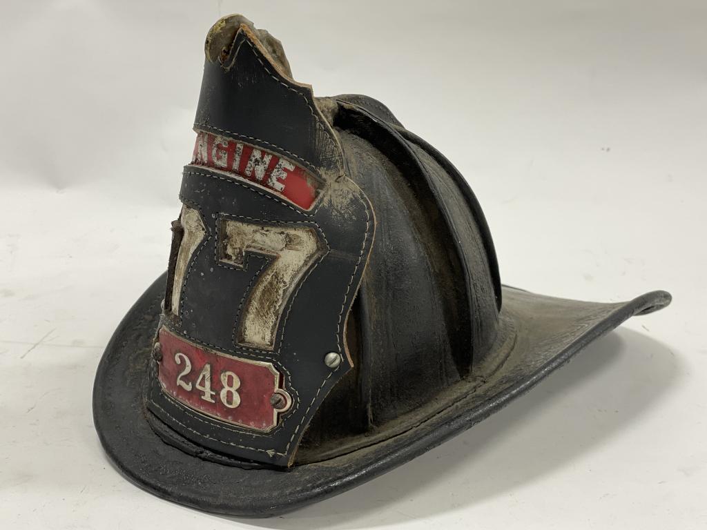 Vintage Chicago High Eagle Fireman's Leather Helmet (1 of 10)