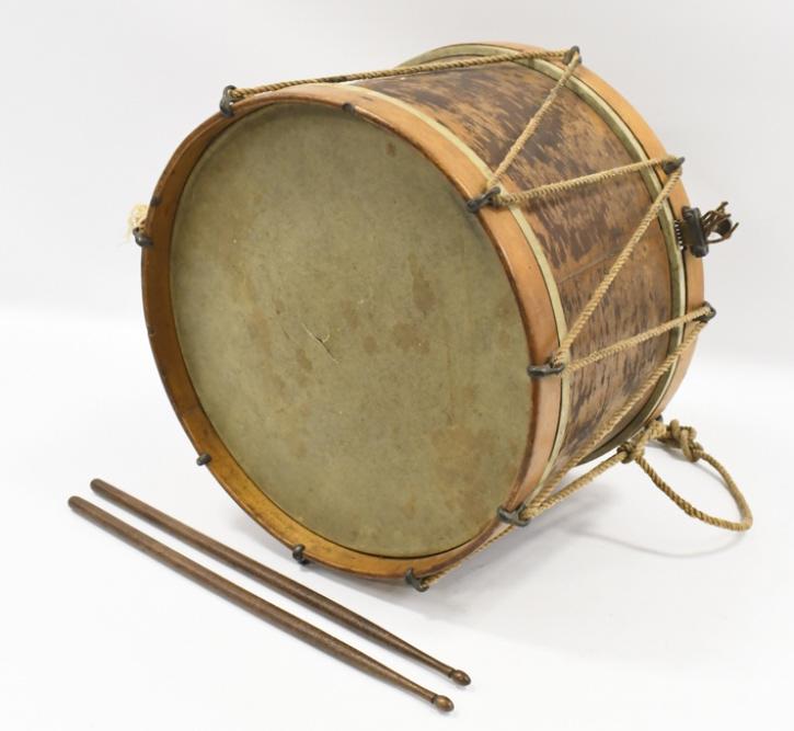 Civil War Era Snare Drum With Drum Sticks: Civil War era wooden snare drum with drum sticks. Appears to be in overall good condition for its age with weathering to wood, some tears in the drum head, and other wear from use and age. It measures