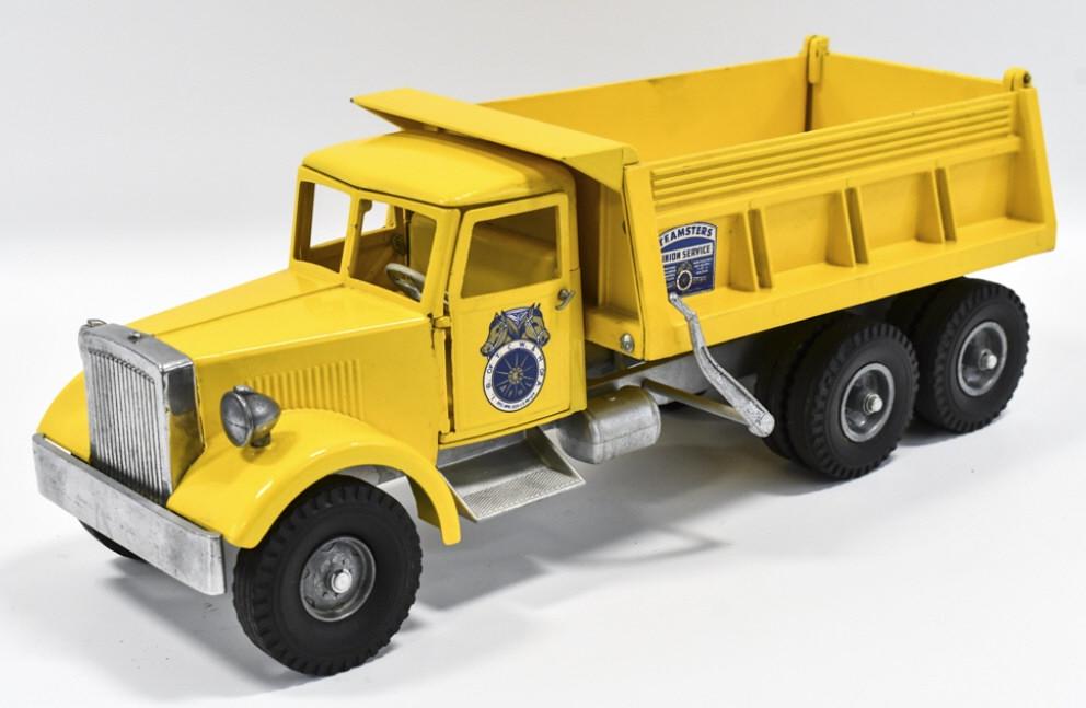 Smith Miller Teamsters Union Hydraulic Dump Truck (1 of 7)