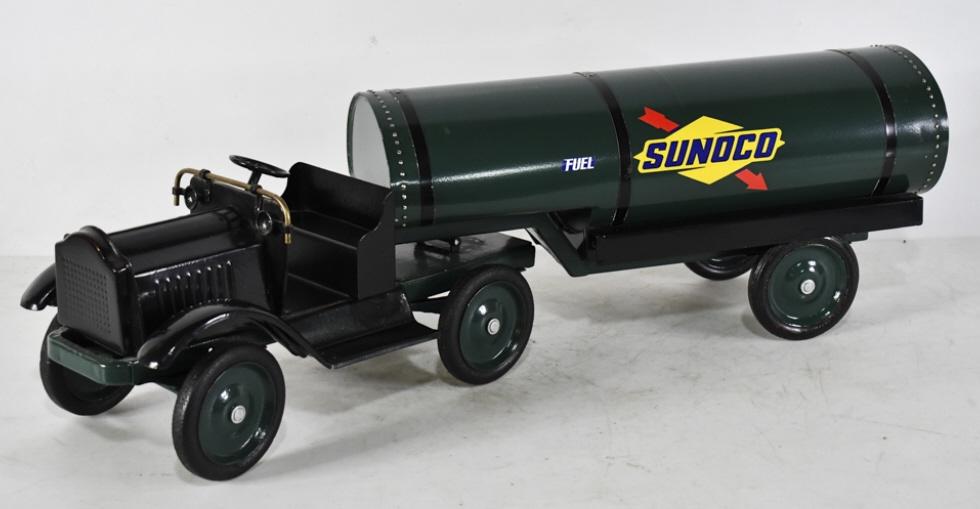 Custom Keystone Sunoco Tanker Semi Truck (1 of 7)