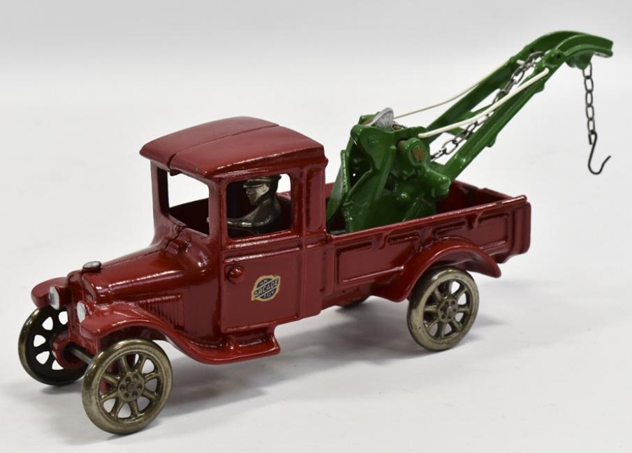 Restored Arcade Cast Iron Wrecker Tow Truck (1 of 9)