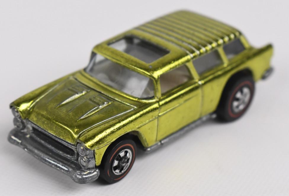 Hot Wheels Redline Lime Classic Nomad: Hot Wheels Redline Lime Classic Nomad. Appears to be in excellent to near mint condition with light wear from display and age. It features excellent wheels and fantastic base, gorgeous car.