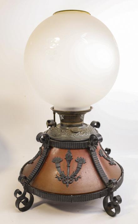 Bradley & Hubbard GWTW Style Oil Lamp (1 of 9)