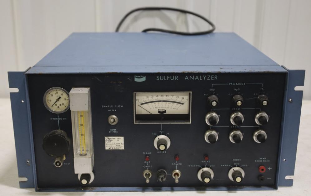 Space Shuttle Bendix Sulfur Analyzer 8301AX (1 of 14)