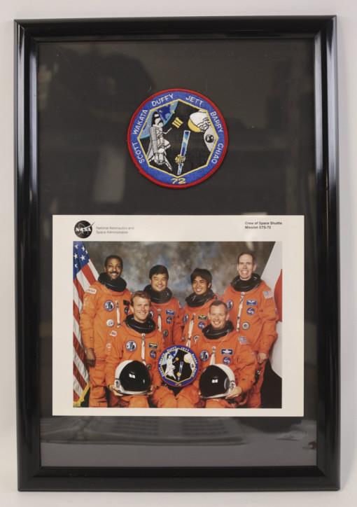 Space Shuttle Crew Mission STS-72 Patch & Picture (1 of 7)