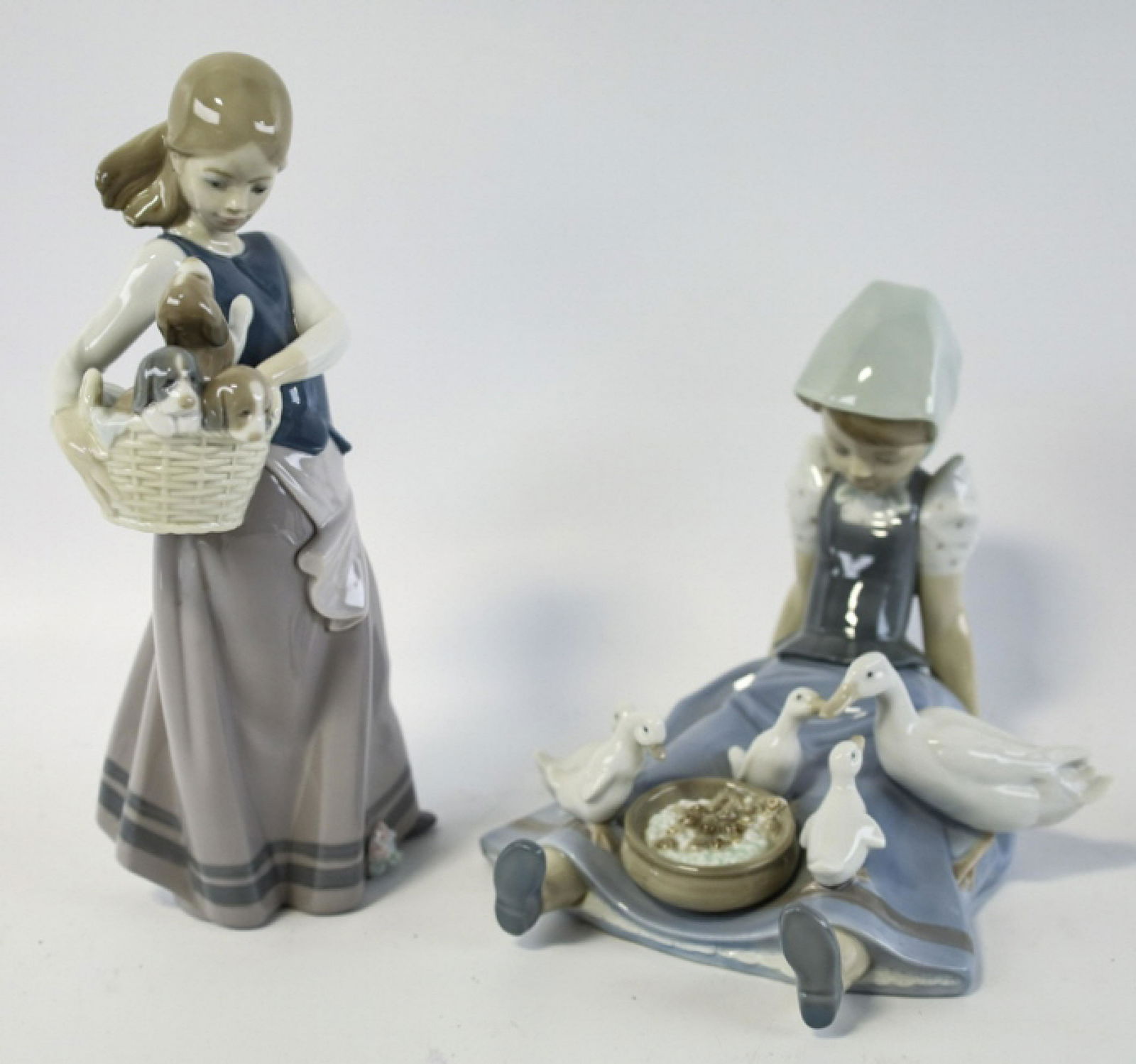 Pair of Lladro Porcelain Figurines (1 of 14)