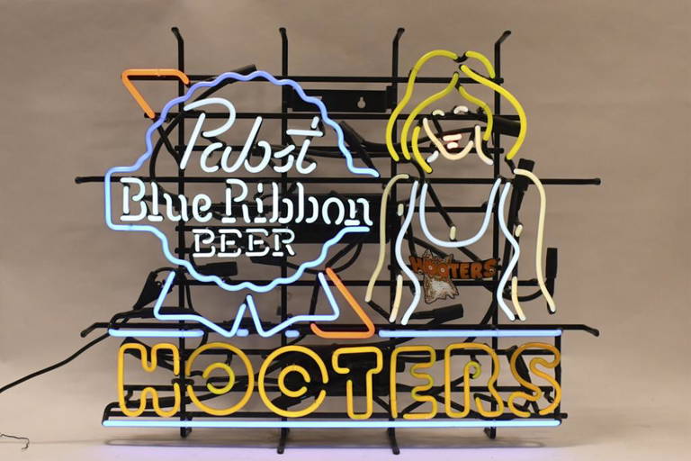Hooters Pabst PBR Beer Neon Advertising Sign (10385) on Jan 19, 2023 Kraft Auction Service in IN