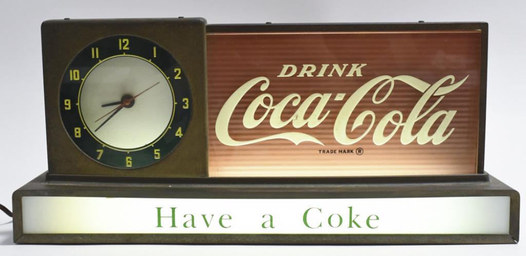 Vintage Coca-Cola Glass Lighted Countertop Clock (1 of 8)