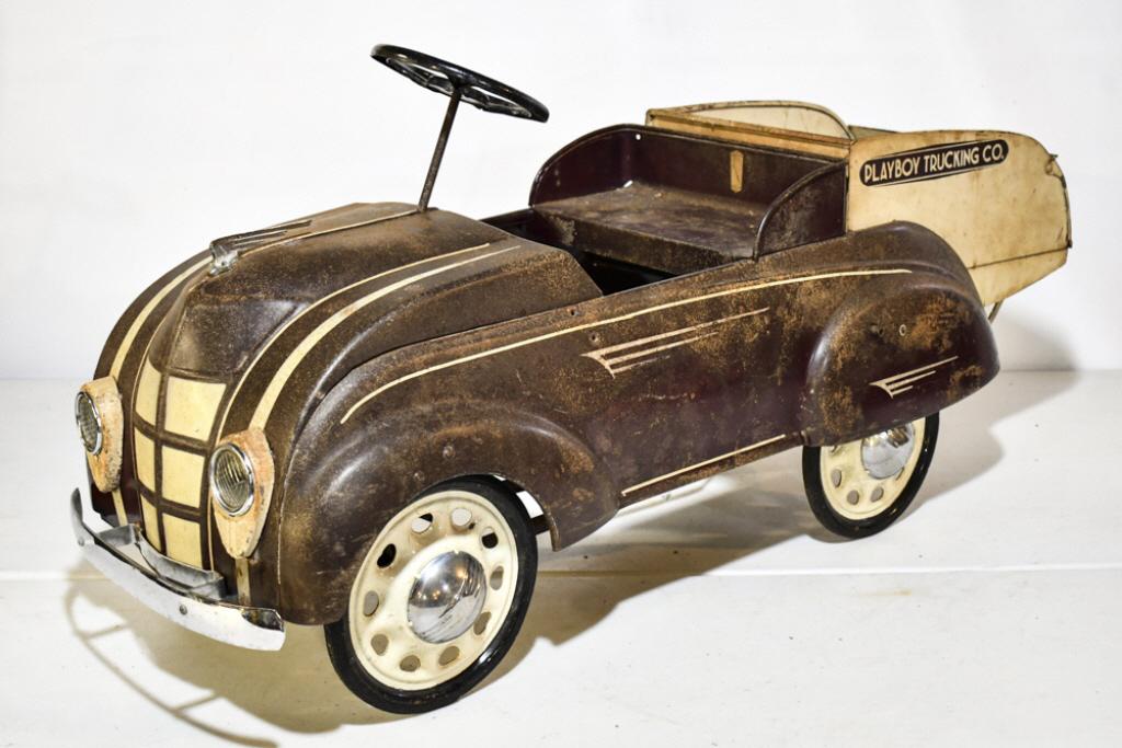 Original Steelcraft Playboy Trucking Co. Pedal Car (1 of 10)