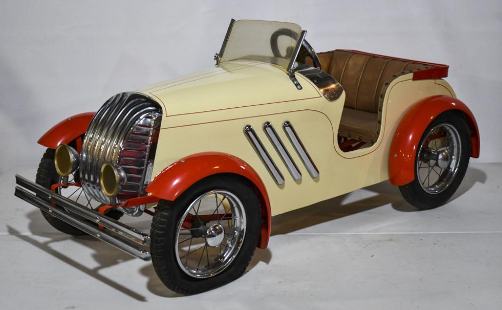 Vintage Leeway Triumph Dolomite Pedal Car (7168) on Jan 21, 2023