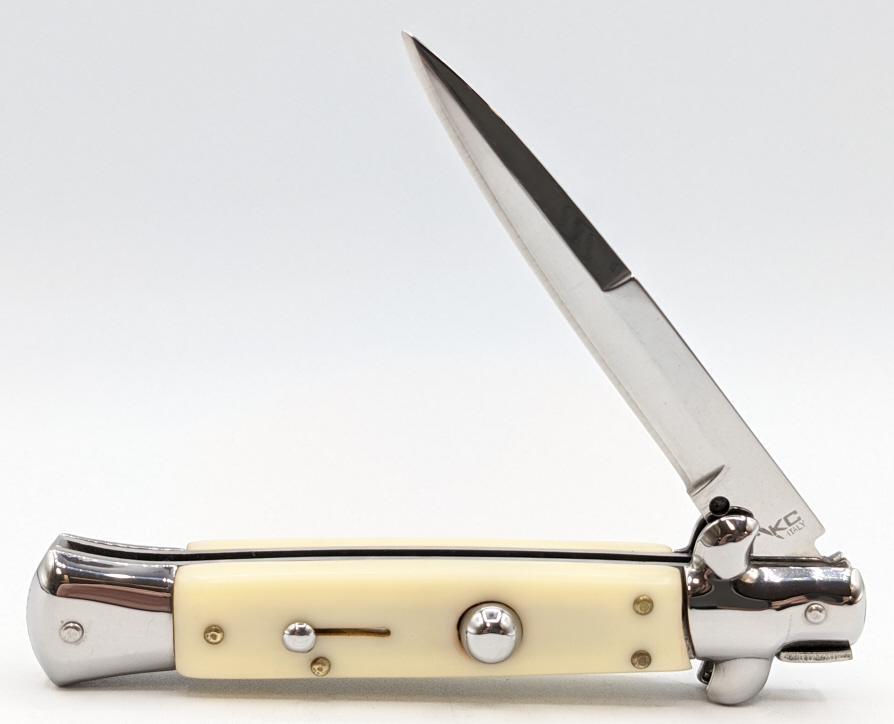 AKC Italian White Synthetic Handle Switchblade (1 of 4)