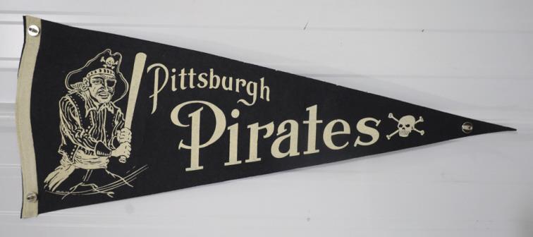 Vintage Pittsburgh Pirates Felt Pennant (1 of 6)