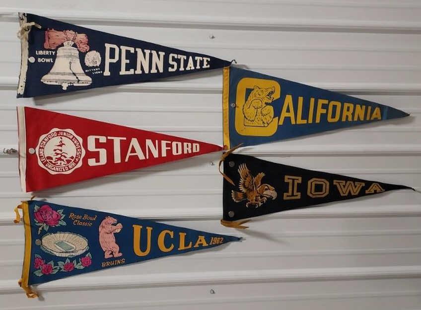 Five (5) Vintage Felt College University Pennants (1 of 6)