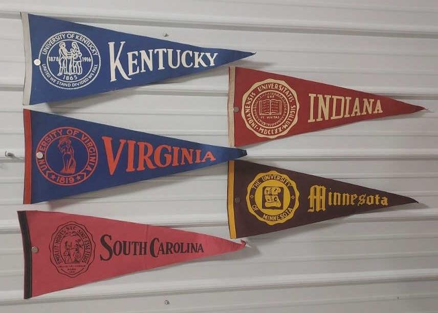 Five (5) Vintage Felt College University Pennants (1 of 6)