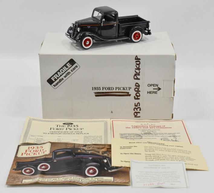 1/24 Scale Danbury Mint 1935 Ford Pickup Truck (1 of 6)