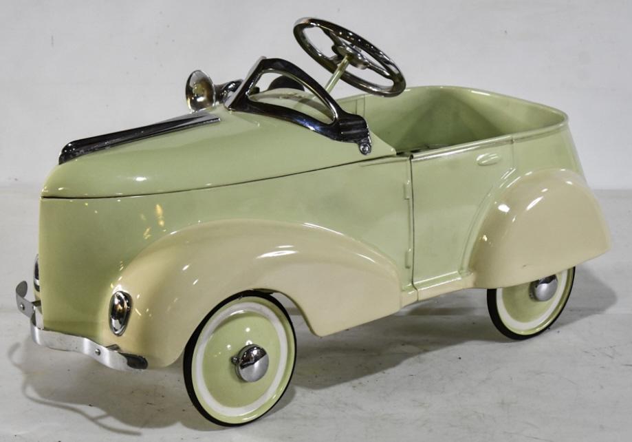 Restored Gendron Ford Skippy Pedal Car (1 of 9)