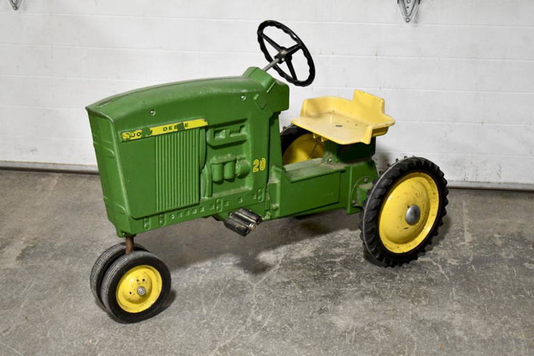 Original Ertl John Deere 20 Pedal Tractor