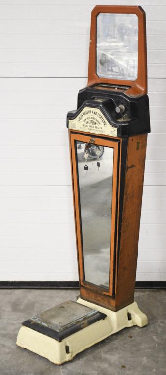 Vintage Coin-Op Watling Scale Co. Fortune Scale (1 of 14)