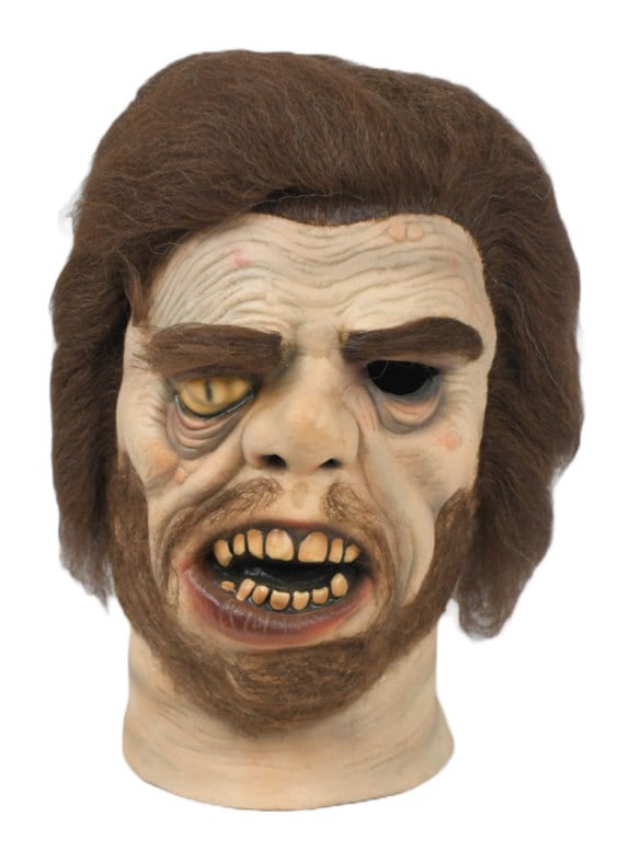 Don Post Calendar Hunchback Of Notre Dame Mask: Universal Studios Monsters Don Post Calendar series Hunchback Of Notre Dame reissue rubber / latex mask. Appears to be in overall nice condition with some light discoloration / hair loss and other wea