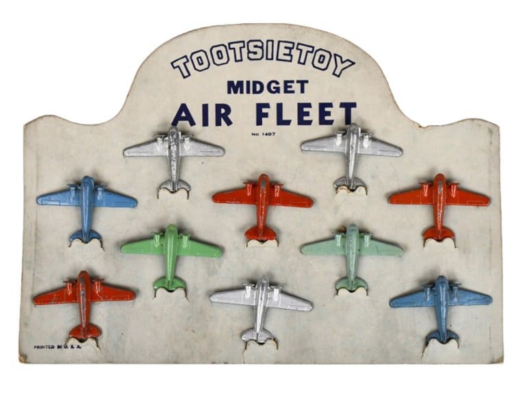 Tootsietoy No. 1407 Midget Air Fleet Set On Card (1 of 8)