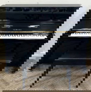 1993 Yamaha MC10A 48in Piano Ebony Polish Model: 1993 Yamaha MC10A 48in Upright Piano Ebony Polish Model. This Piano is in beautiful condition.