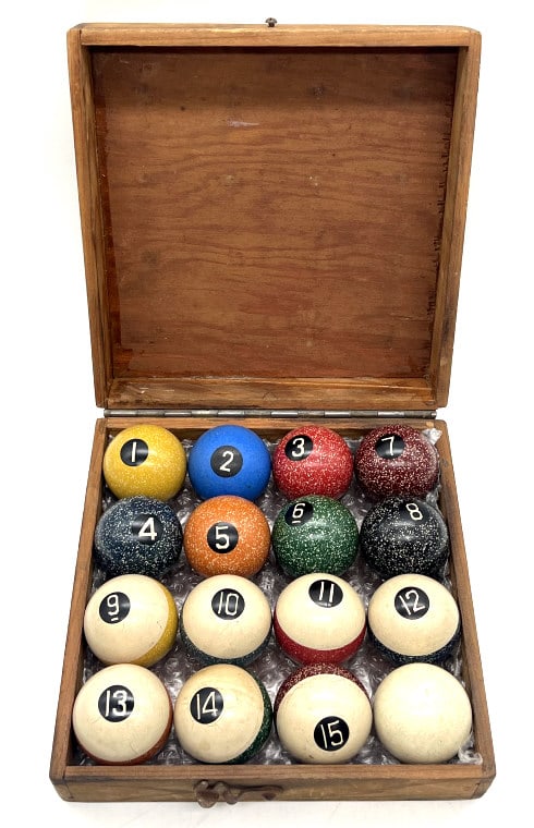 1920's Clay Agate Speckled /Striped Pocket Balls: 1920's Clay Agate Speckled /Striped Pocket Balls Set with wood case. The balls do have several cracks and are very smooth. This is a complete set and the balls measure 1.75in diameter.