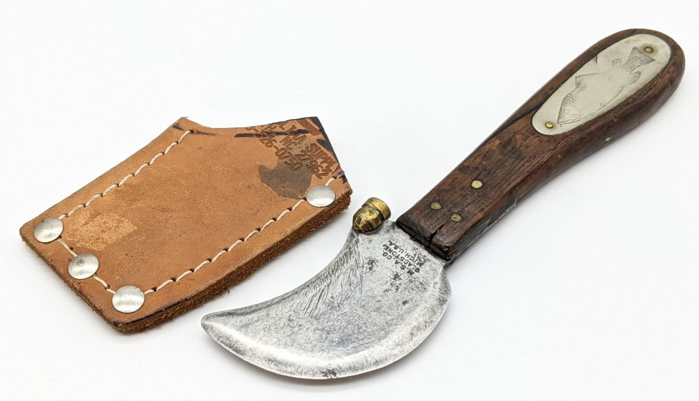 Marbles Second Model No. 2 Handy Fish Knife (1 of 8)