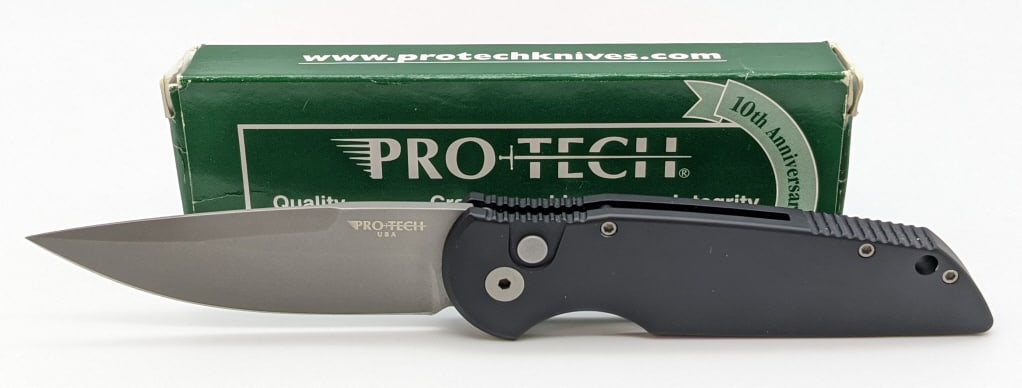 NIB ProTech TR-3 Smooth Black Switchblade (1 of 4)