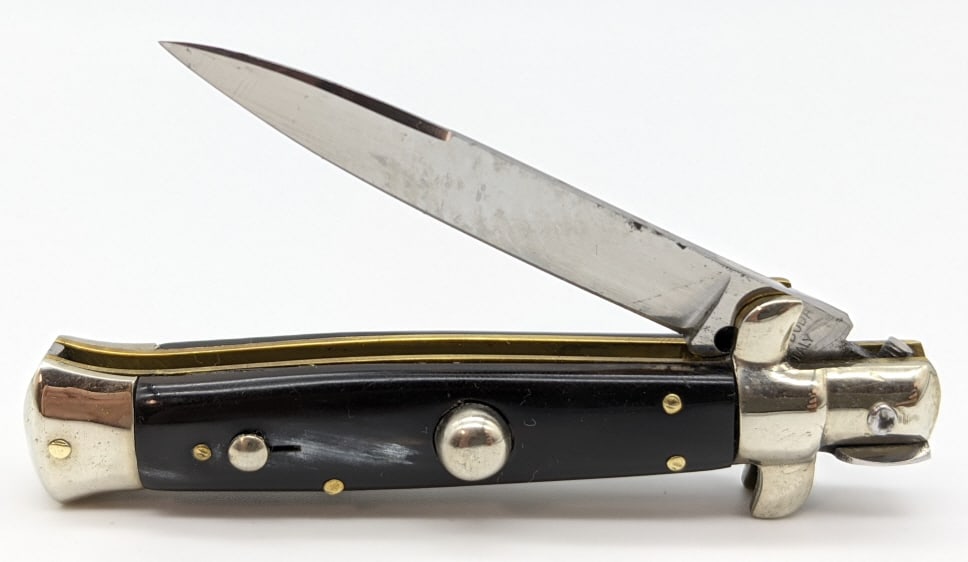 Ring Cutlery B Svoboda Italian Buffalo Switchblade (1 of 4)