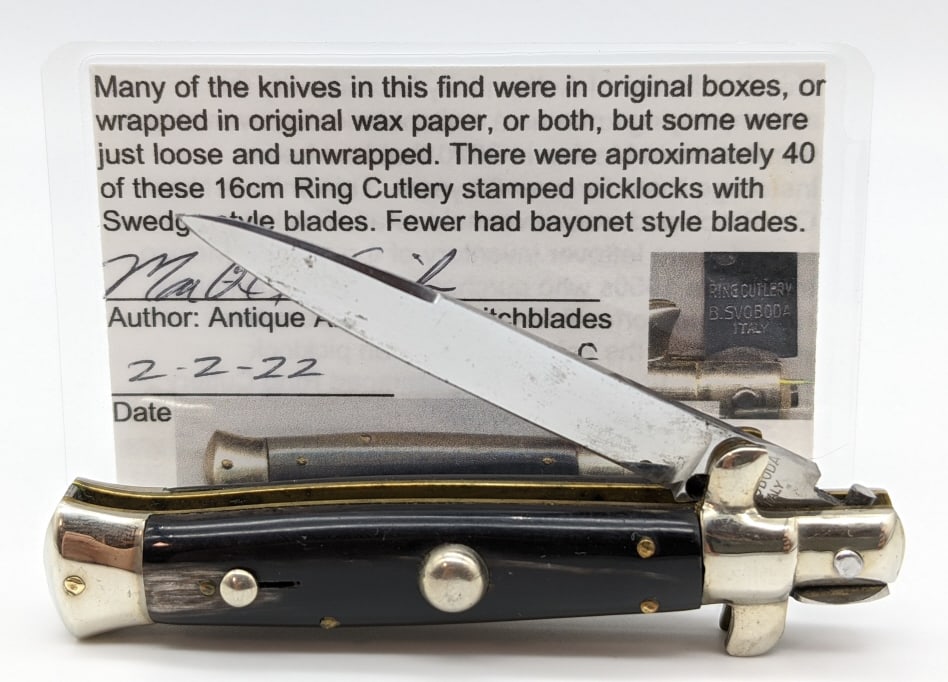 Ring Cutlery B Svoboda Fishtail Switchblade (1 of 5)