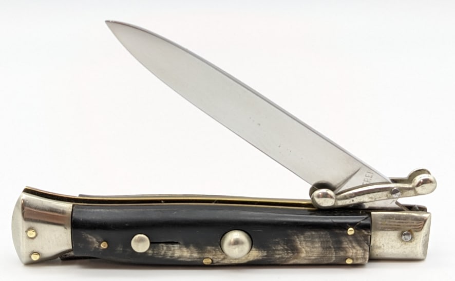 Rostfrei Buffalo Horn Swing Guard Switchblade (1 of 4)