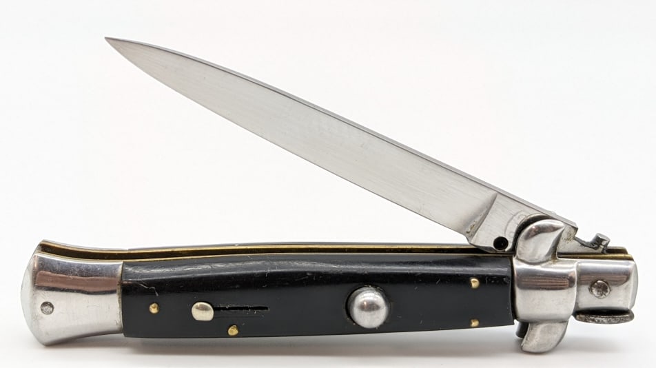 QOD Rostfrei Buffalo Horn Switchblade (1 of 5)