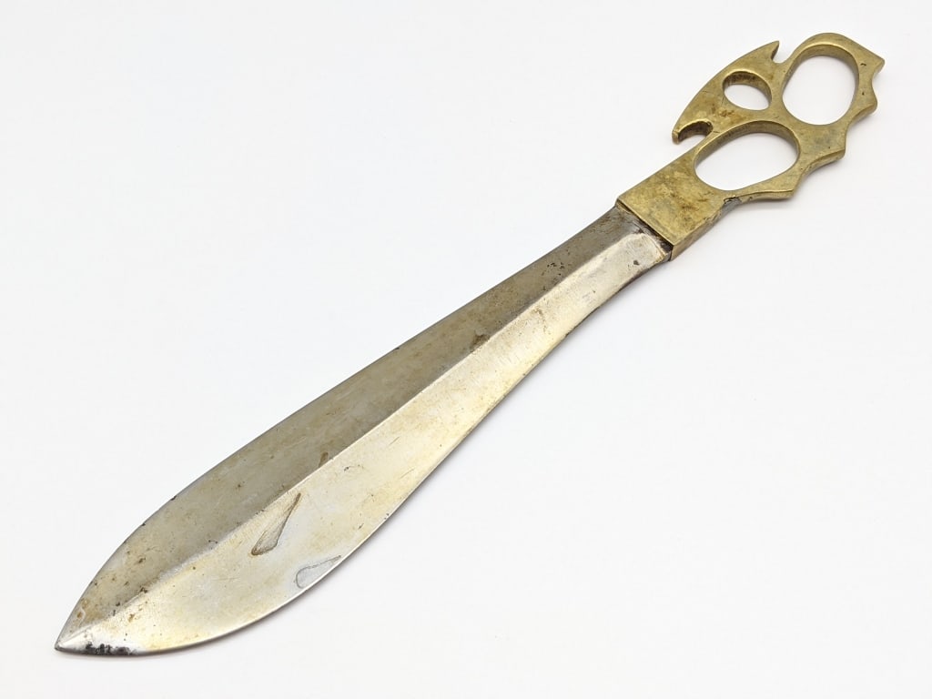 Middle Eastern Commando Death Head Knuckle Knife (1 of 5)