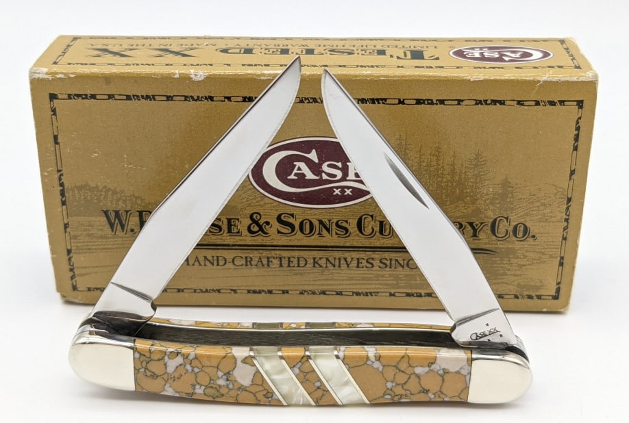 2007 Case XX Exotic Snow Leopard Muskrat w/ Case (1 of 4)