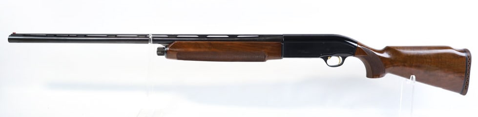Beretta A303 12 Ga. Semi-Auto Special Trap Shotgun: Italian Beretta Model A 303 semi-automatic special trap shotgun in 12 gauge. The shotgun has a 30" vent rib barrel with a clean bore. It is in very nice used condition. SN: M697745. FFL transfer requi