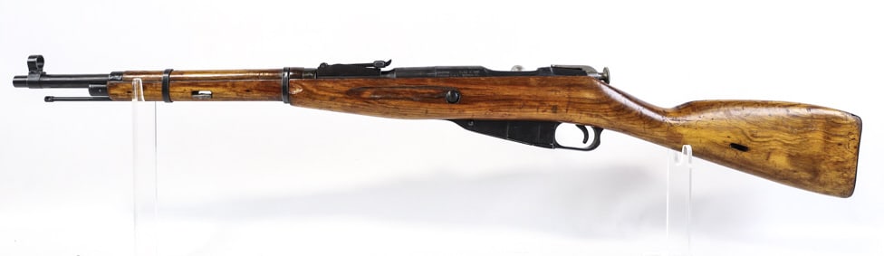 Mosin-Nagant M91/59 7.62 x 54R Bolt Action Carbine: Dated 1938 Russian Mosin-Nagant M91/59 bolt action carbine in 7.62 x 54r. The carbine has a 20" barrel and is in nice used condition with use and age wear. Bore and rifling are good. SN: HG4990. FFL t