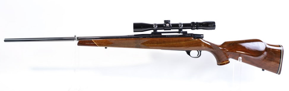 Weatherby Vanguard .30-06 Sprg. Bolt Action Rifle: Japanese Weatherby Vanguard bolt action rifle in .30-06 Springfield. The rifle has a 24" barrel and is in very nice condition. Comes with a Redfield Lo-Pro 3x-9x scope. SN: V54213. FFL transfer requir